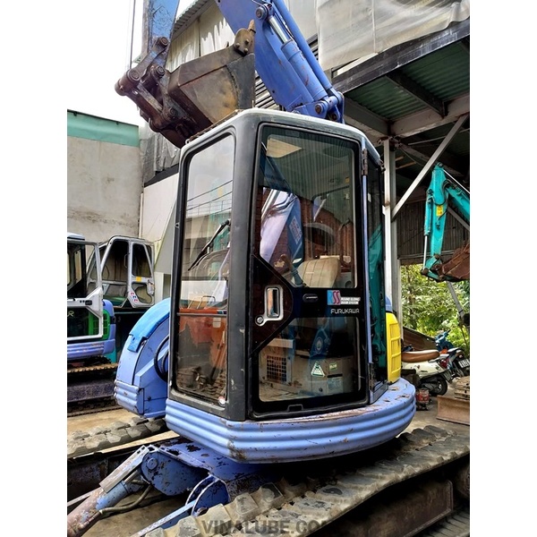 Kính Cánh Cửa Máy Xúc Đào Hitachi EX 75-3